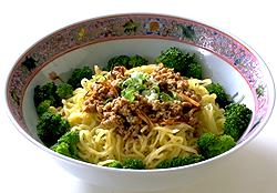 肉そぼろ入り台南タンタン麺(台南肉燥麺)