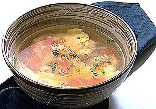 トマトと卵のス−プ（蕃茄蛋湯）