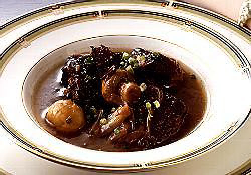 牛肉の赤ワイン煮