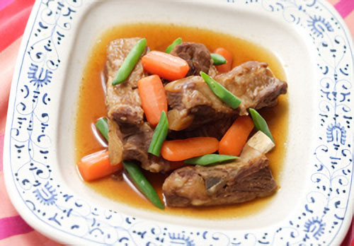 豚肉のスペアリブ・オイスター煮