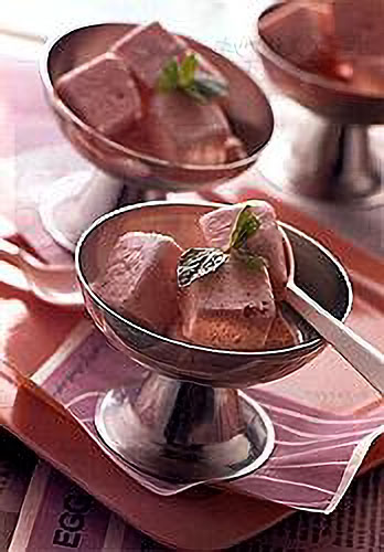 クリームチーズといちごのアイスクリーム