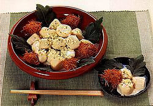 里の味　こいもの白菊煮